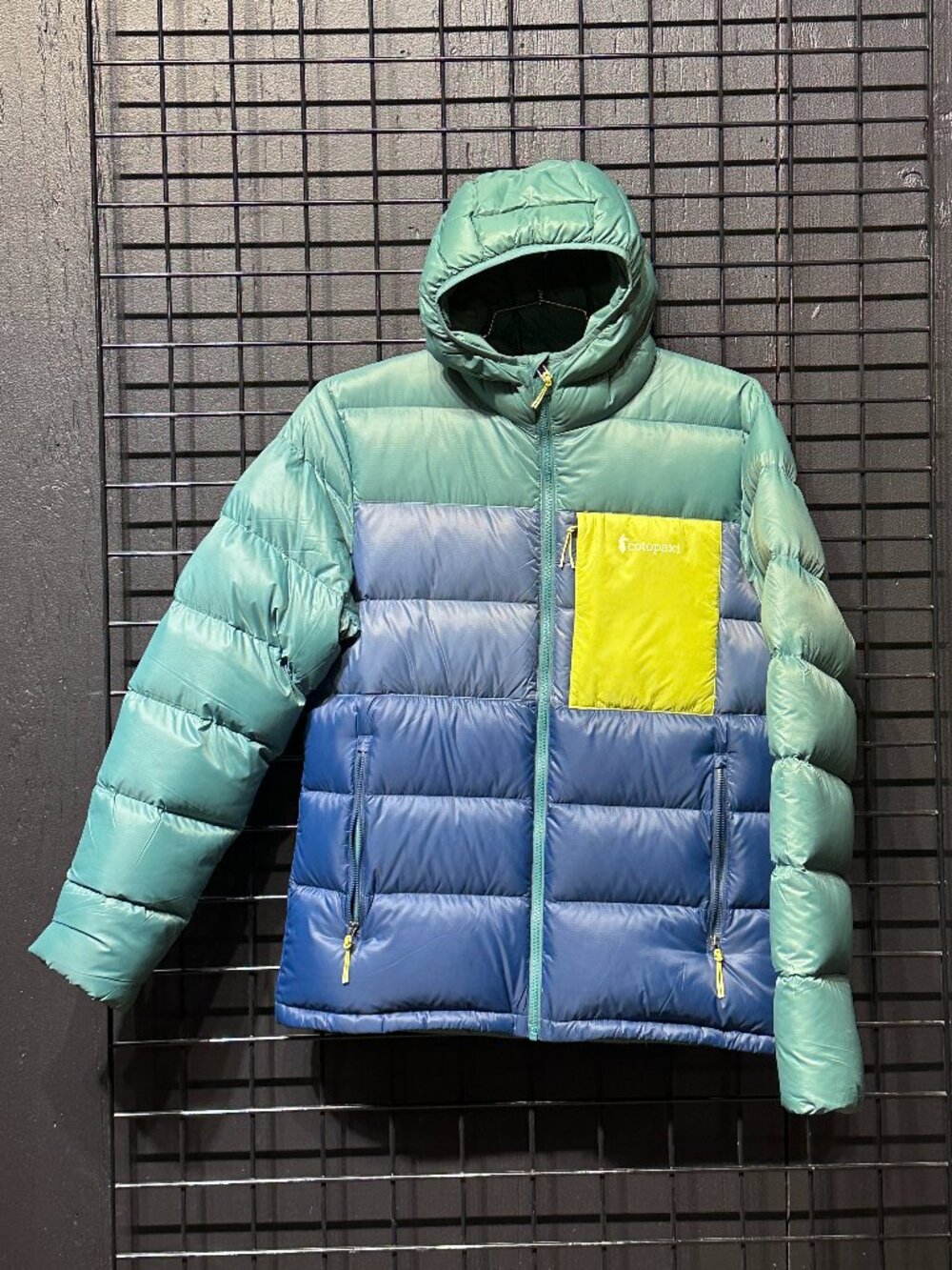 🏔️ Cotopaxi Fuego Max Hooded Jacket | Men's Medium | Blue & Green